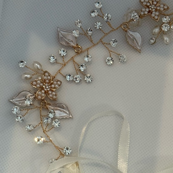 SWEETV Handmade Gold Flower Girl Headband – Pearl & Crystal Halo – NWT - Picture 5 of 14